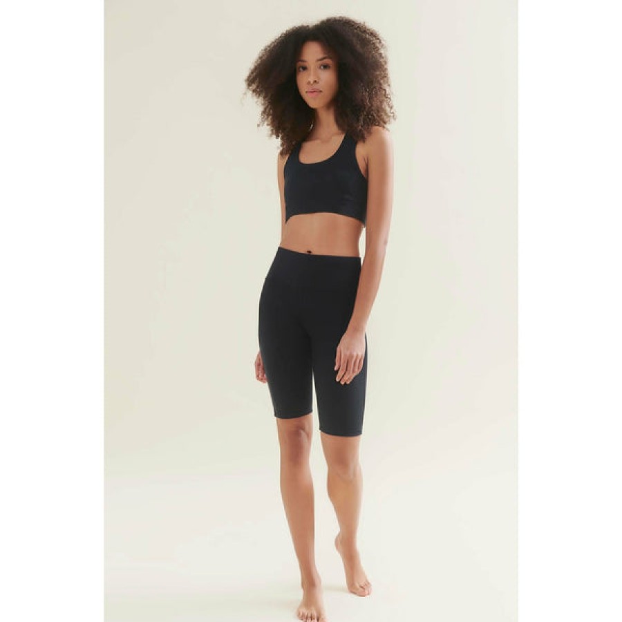 Women Wellicious Gymwear | High-Waisted Yoga Shorts In Black