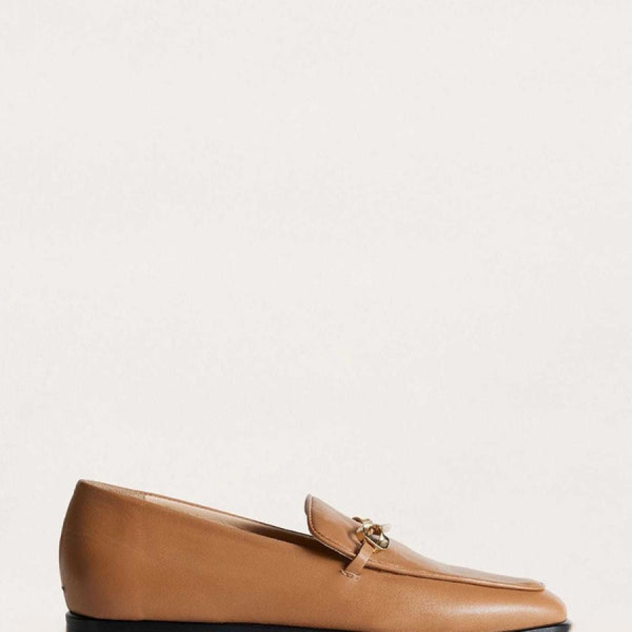 Women ESSEN Shoes | Tan Colored Leather Moccasin With Gold Hardware