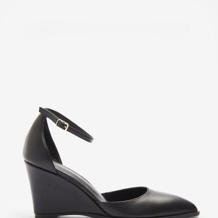 Women AMAATA Shoes | Black Leather Wedge Pumps