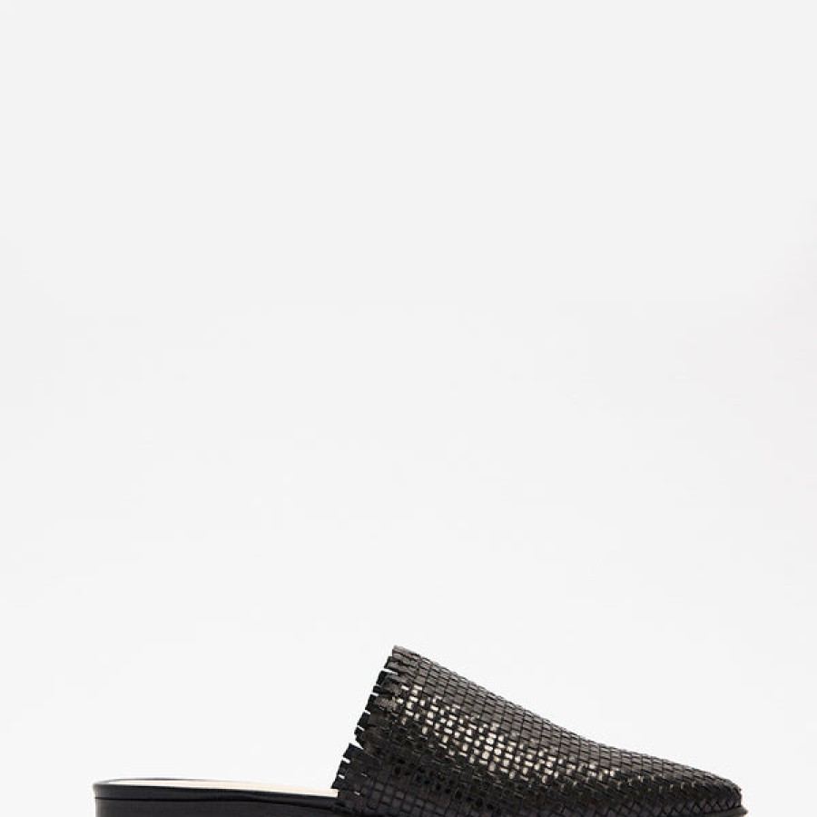 Women AMAATA Shoes | Black Leather Slipper